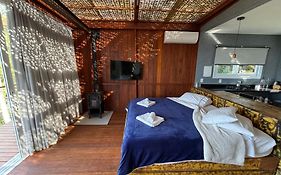 Casa de Vidro Alto Padrão - Hospedar com Propósito